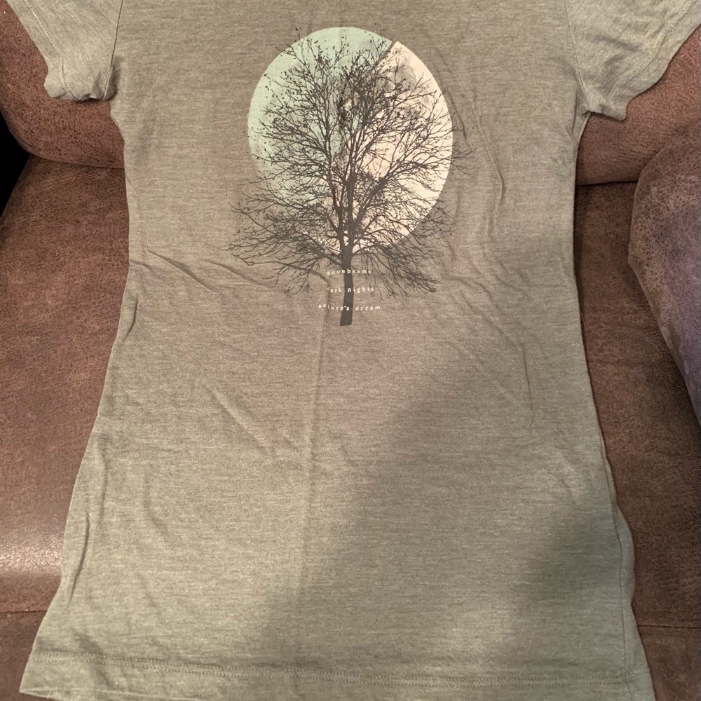 Aéropostale tee women’s size XS